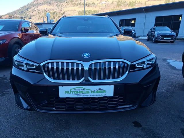 BMW 330 330e Touring xDrive