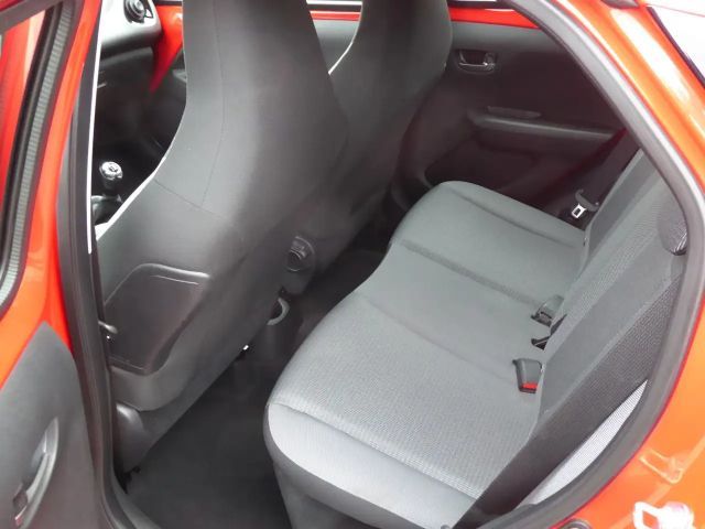 Toyota Aygo Hatchback Play Team D X-play