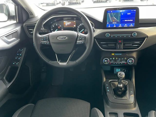 Ford Focus Cool & Connect Wagon