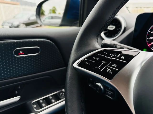 Mercedes-Benz B 200 Progressive Sedan