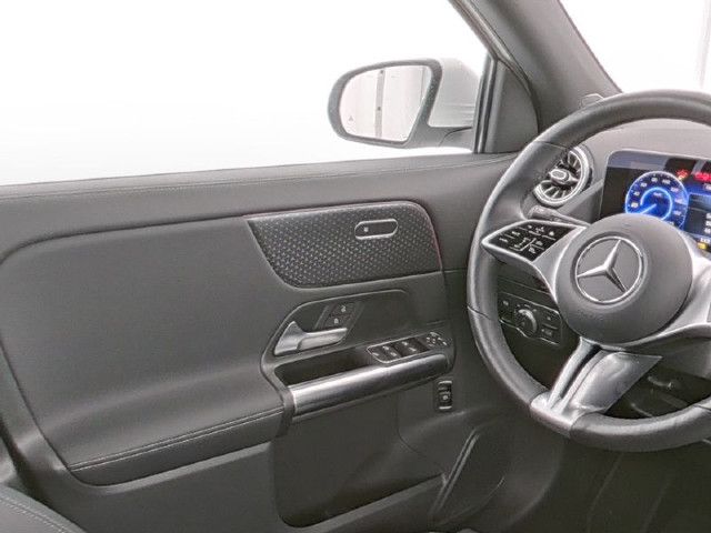 Mercedes-Benz EQA 300 4MATIC