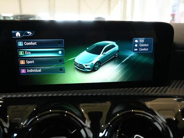 Mercedes-Benz A 180 A 180 d