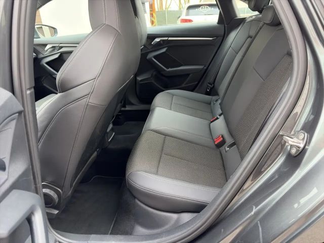 Audi A3 30 TFSI S-Line S-Tronic Sedan