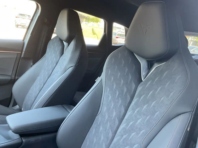 Cupra Terramar 1.5 e-Hybrid