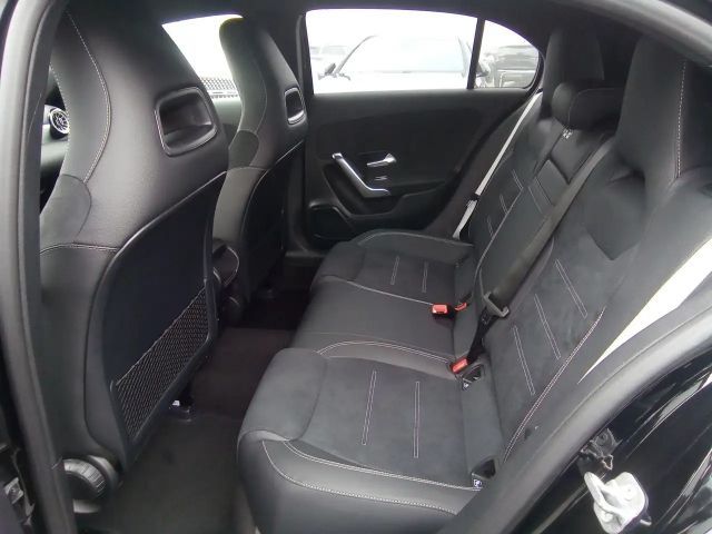 Mercedes-Benz A 180 AMG Line Hatchback