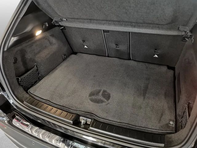 Mercedes-Benz GLA 180 AMG Line