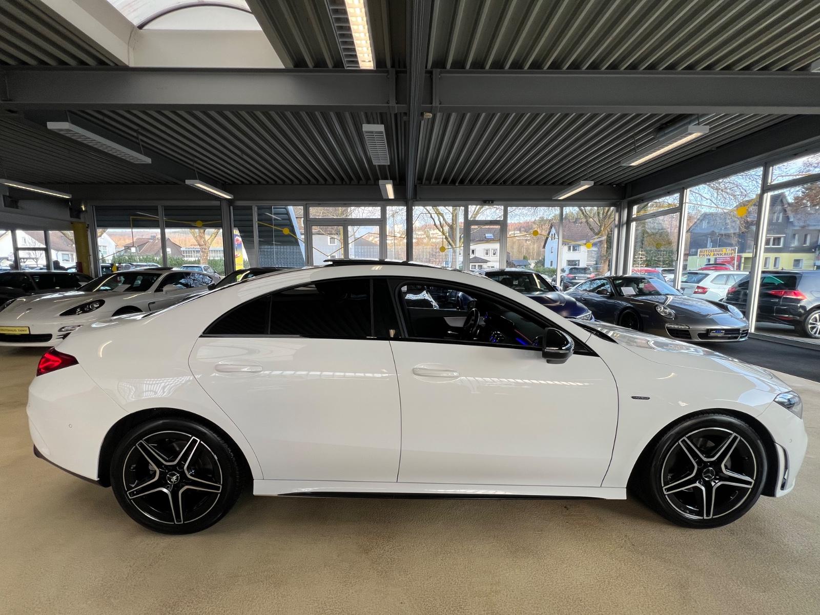 Mercedes-Benz CLA 200 AMG Line