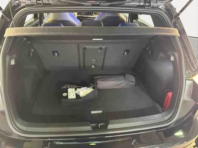 Volkswagen Golf 2.0 TSI Golf VIII