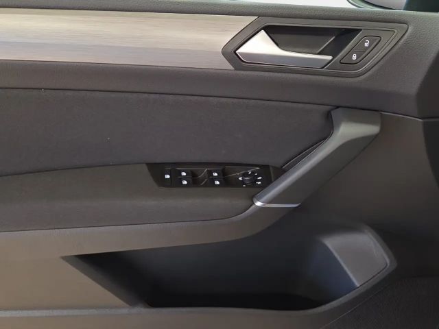 Volkswagen Touran 2.0 TDI Comfortline DSG R-Line