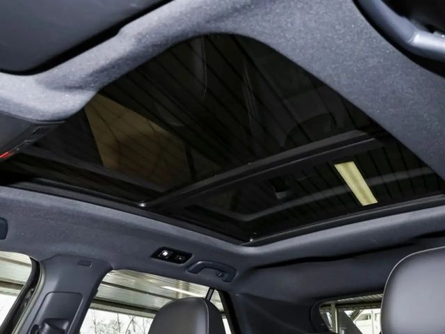 Volkswagen T-Roc Plus R-Line