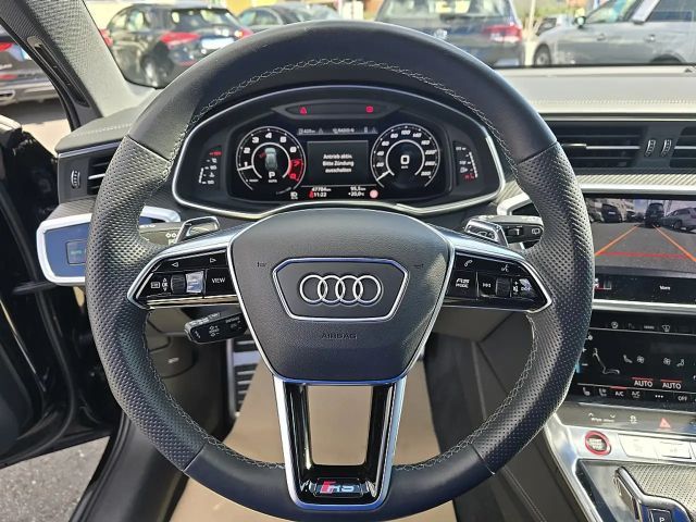 Audi RS6 Avant Quattro S-Tronic