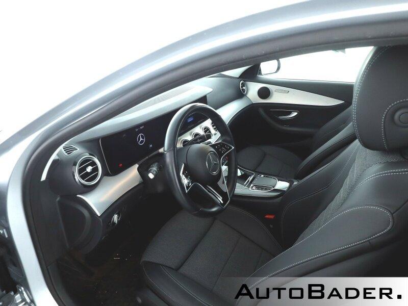 Mercedes-Benz E 220 AVANTGARDE E 220 d Estate