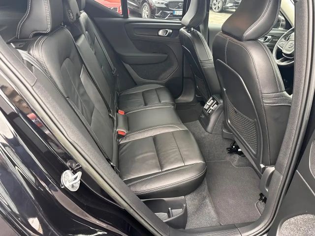 Volvo XC40 Dark Plus T5