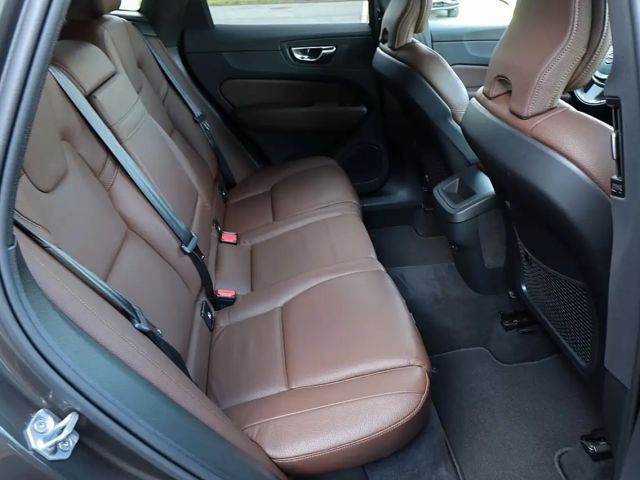 Volvo XC60 AWD Geartronic Momentum