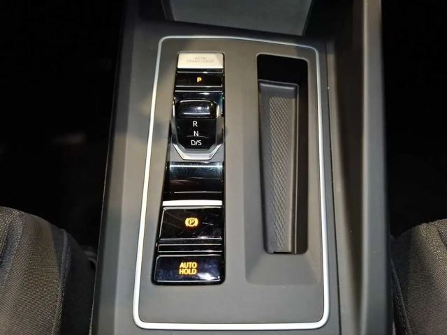 Volkswagen Golf 1.5 eTSI DSG Life