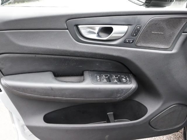 Volvo XC60 Dark Plus