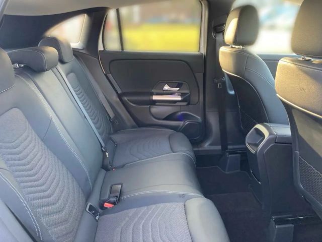 Mercedes-Benz GLA 200 Progressive