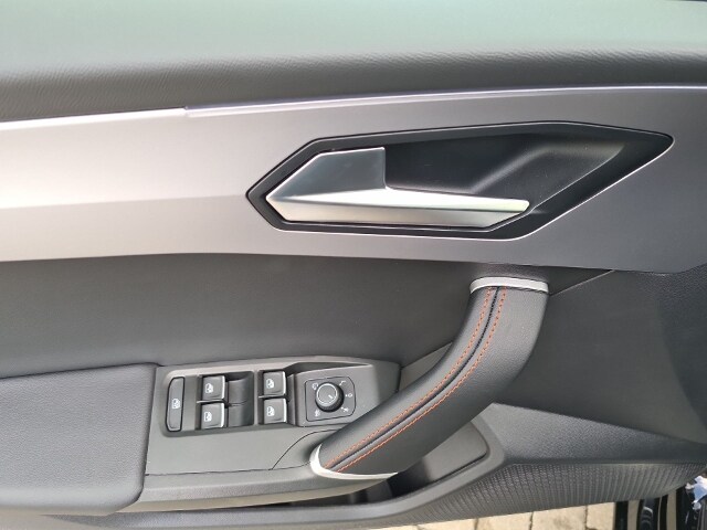Seat Leon 1.5 eTSI DSG FR-lijn Sportstourer