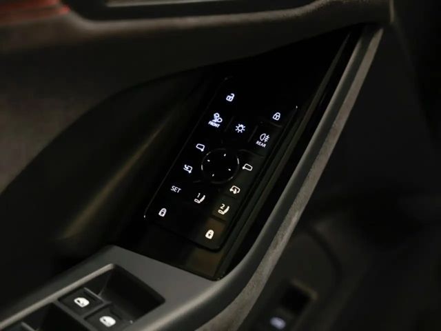 Audi SQ6 e-tron S-Line