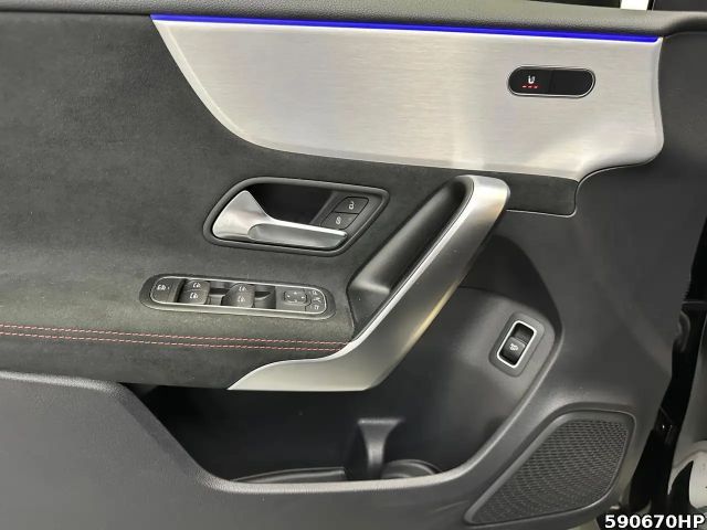 Mercedes-Benz A 180 AMG Line