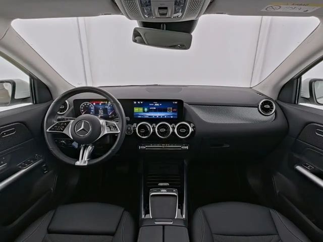 Mercedes-Benz GLA 200 Progressive