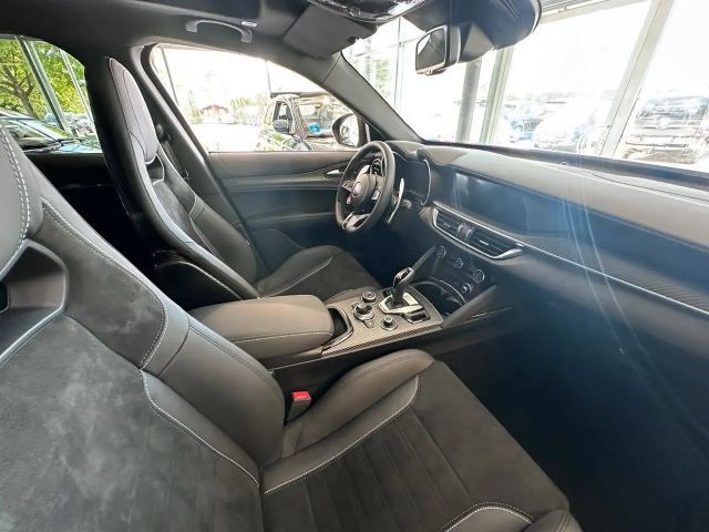Alfa Romeo Stelvio Q4 Quadrifoglio