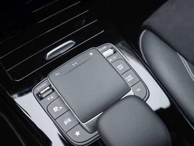 Mercedes-Benz A 250 A 250 e AMG Line