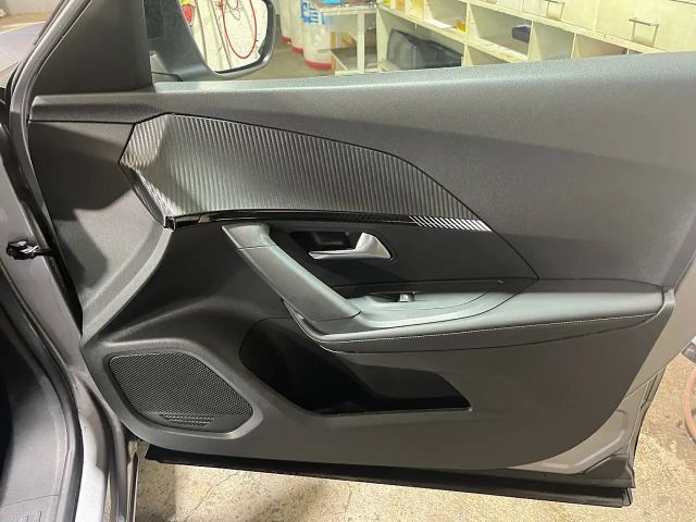 Peugeot 2008 Allure Pack EAT8 PureTech