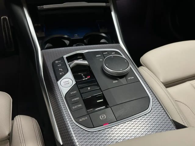 BMW 330 330e M-Sport Touring xDrive