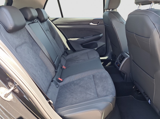 Volkswagen Golf 1.5 l eTSI MATRIX Nav AHK Winterpaket