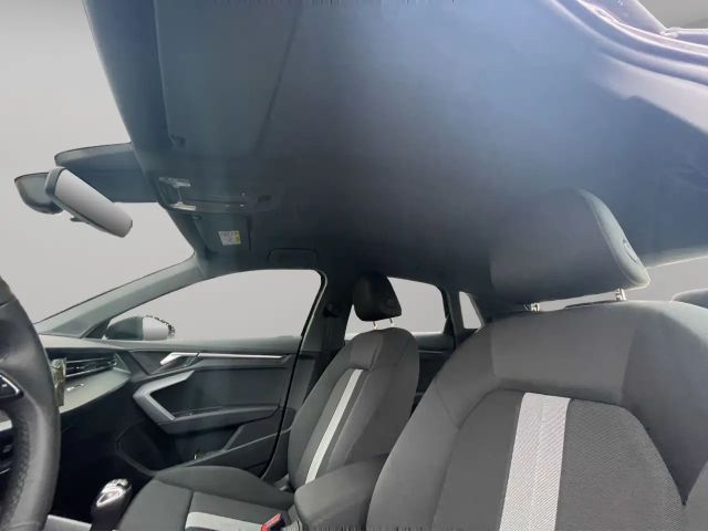 Audi A3 30 TDI Sedan