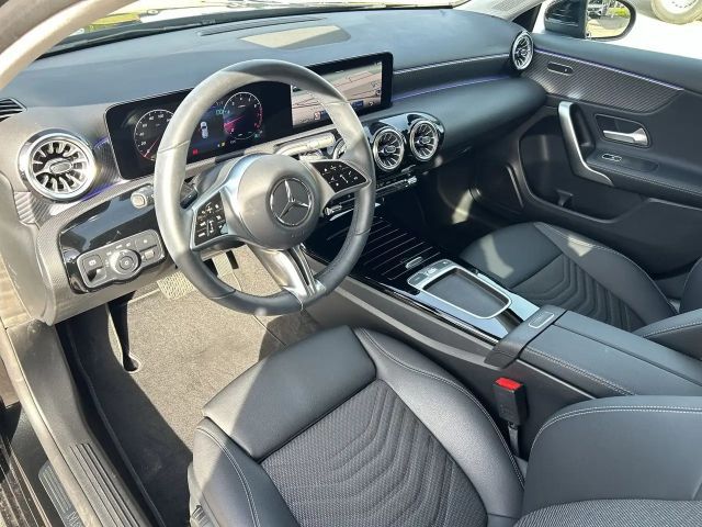 Mercedes-Benz A 180 Hatchback