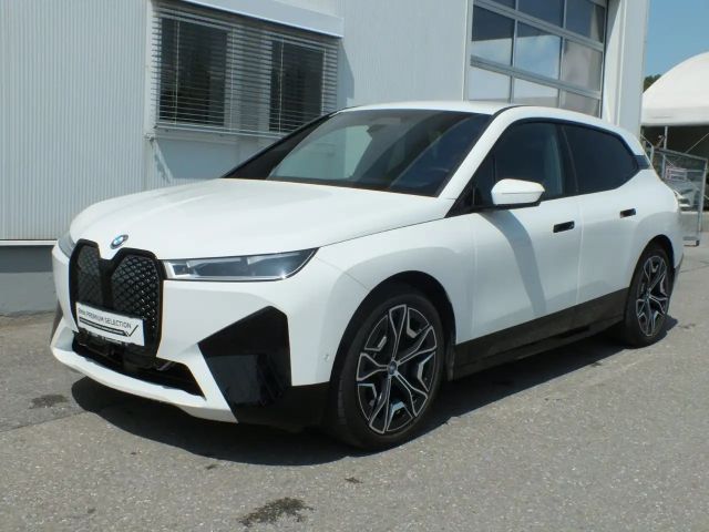 BMW iX xDrive40