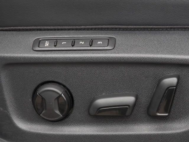 Cupra Ateca LIMITED EDITION BREMBO PANO KAMERA LM20