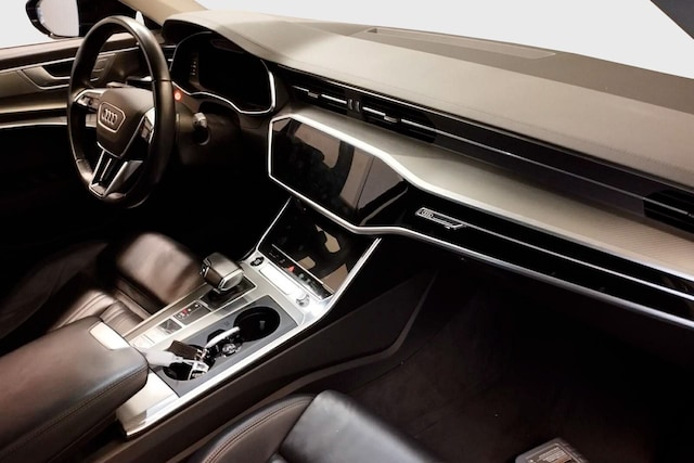 Audi A6 40 TDI Avant S-Tronic