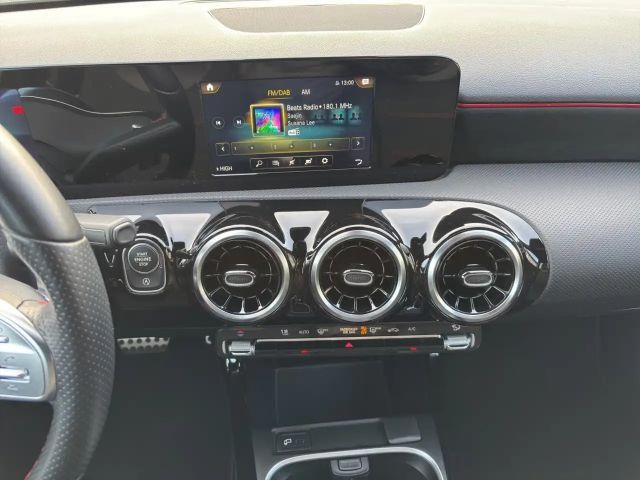 Mercedes-Benz A 200 4MATIC A 200 d AMG Line