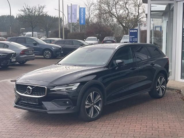 Volvo V60 Cross Country AWD Plus