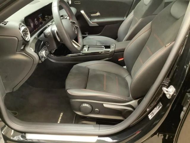 Mercedes-Benz A 180 AMG Line