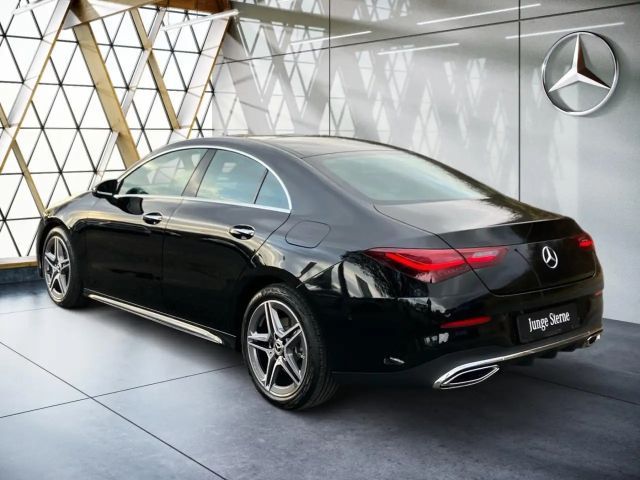 Mercedes-Benz CLA 200 AMG Line Coupé