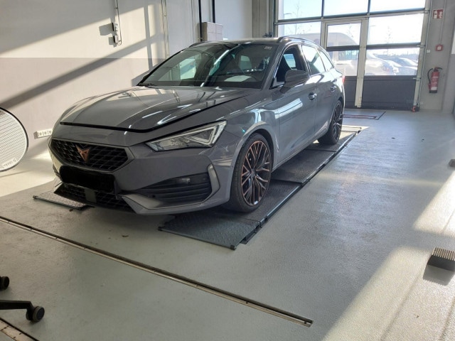 Cupra Leon 2.0 TSI DSG Sportstourer VZ
