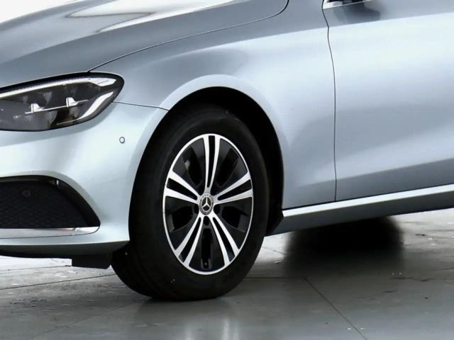Mercedes-Benz E 220 AVANTGARDE E 220 d Estate