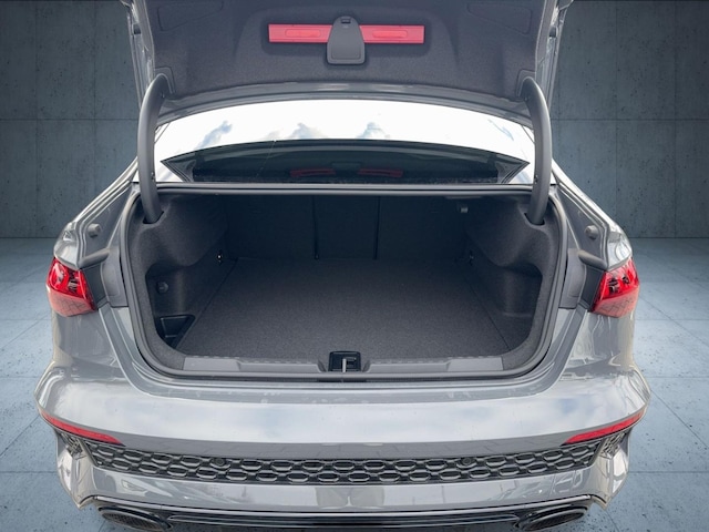 Audi RS3 Quattro S-Tronic Sedan