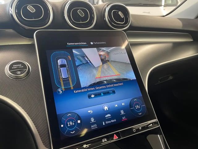 Mercedes-Benz C 220 AVANTGARDE C 220 d Estate