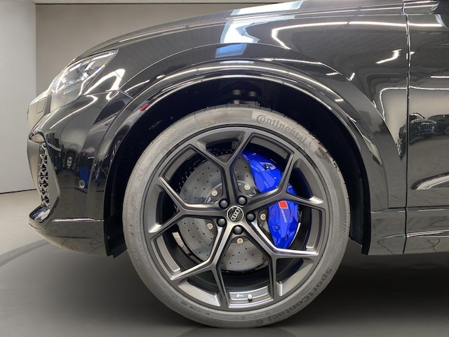 Audi RS Q8 Performance Quattro