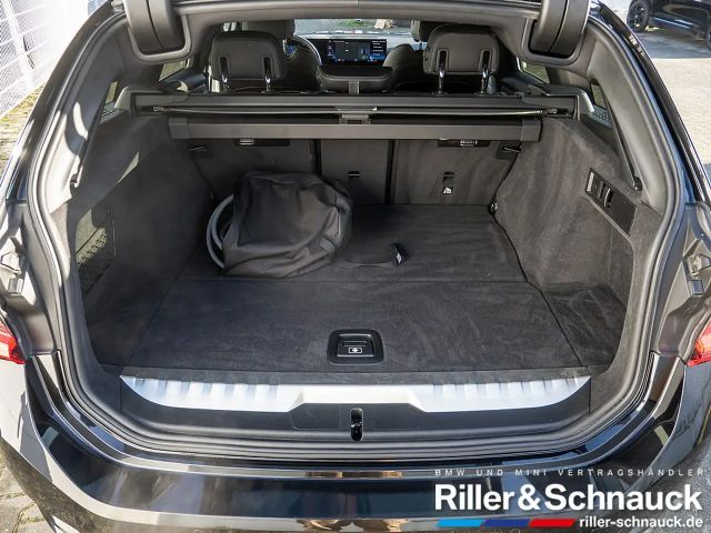 BMW 330 330e Touring