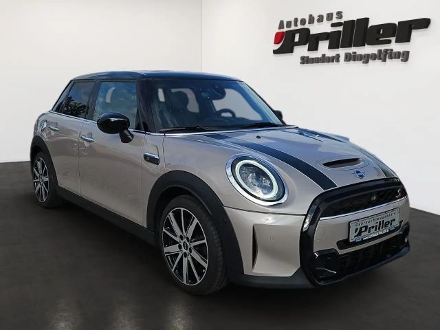MINI Cooper S Classic Trim 5-türig/NAVI/LED/HUD/DAB/