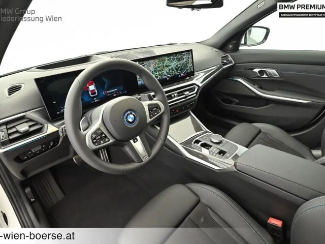 BMW 330 330e Sedan xDrive