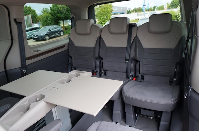 Volkswagen Multivan 2.0 TDI DSG Style T7