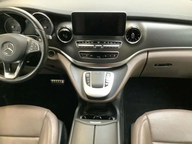 Mercedes-Benz V 300 AMG Line AVANTGARDE V 300 d