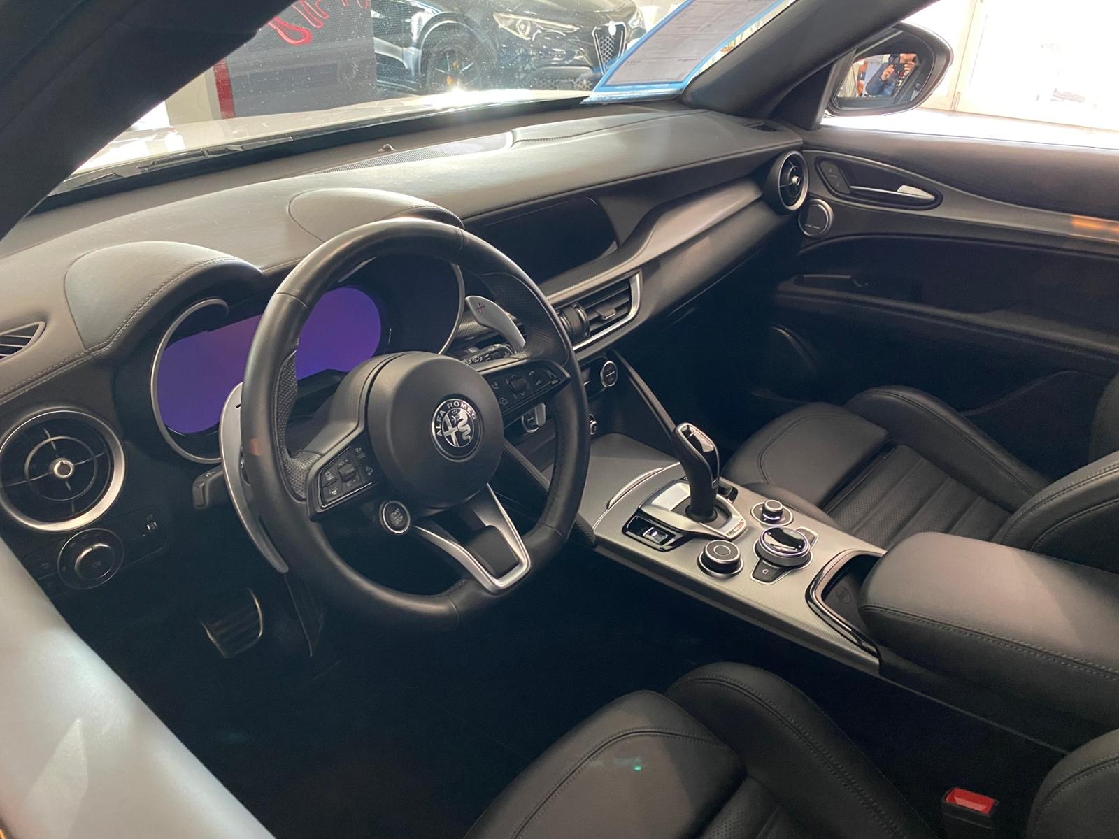 Alfa Romeo Stelvio Q4 Veloce